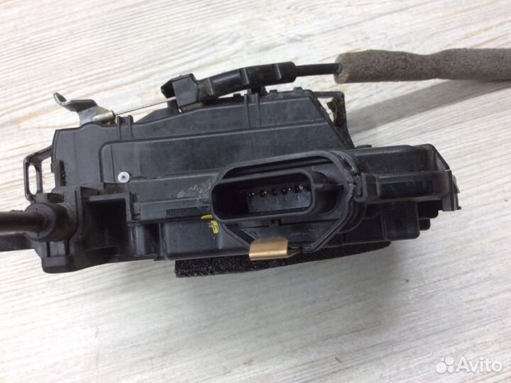 Замок двери передней правой передний правый