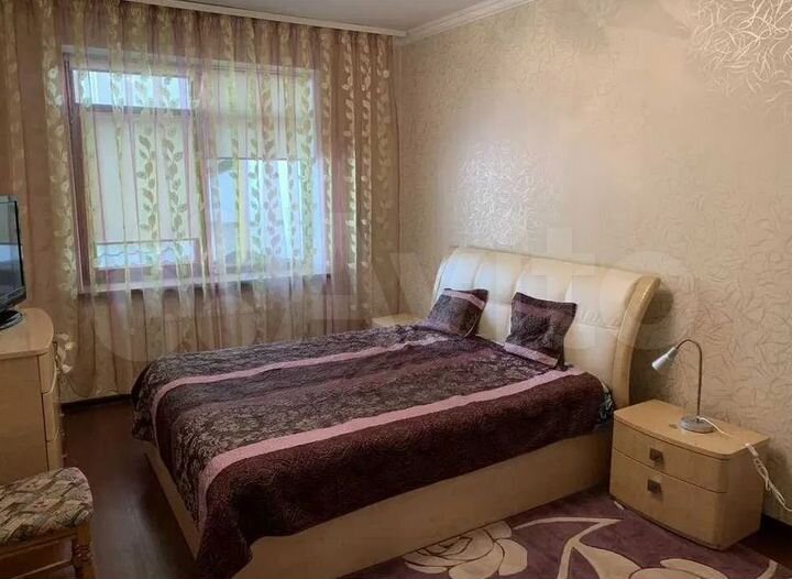 2-к. квартира, 74 м², 1/9 эт.