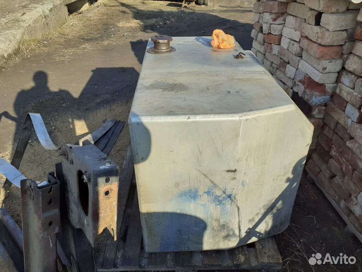 Бензобак на Ивеко