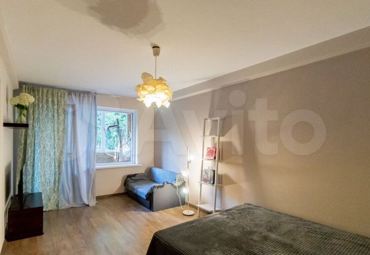 1-к. квартира, 42 м², 3/9 эт.