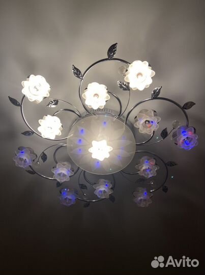 Потолочная люстра