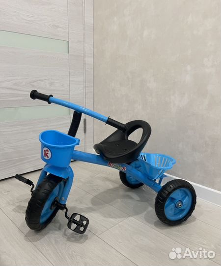 Трехколесный велосипед