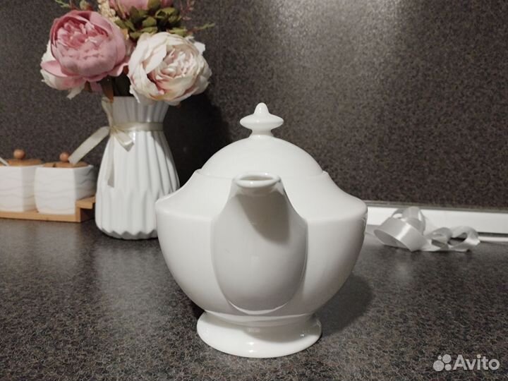 Чайник заварочный фарфоровый белый