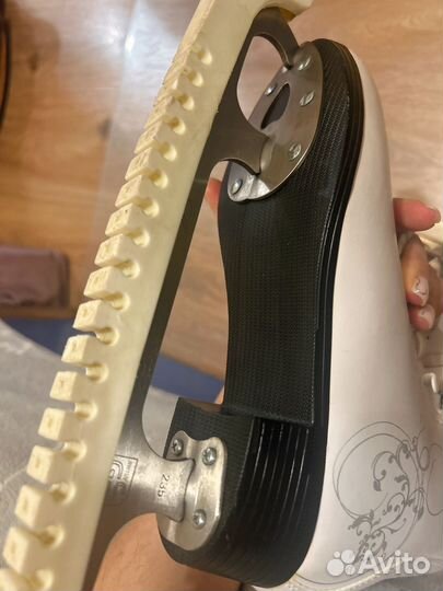 Коньки фигурные