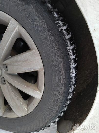 Gislaved Nord Frost 200 215/55 R16
