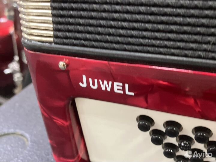 Аккордеон 1/2 Weltmeister Juwel