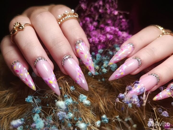 Наращивание ногтей