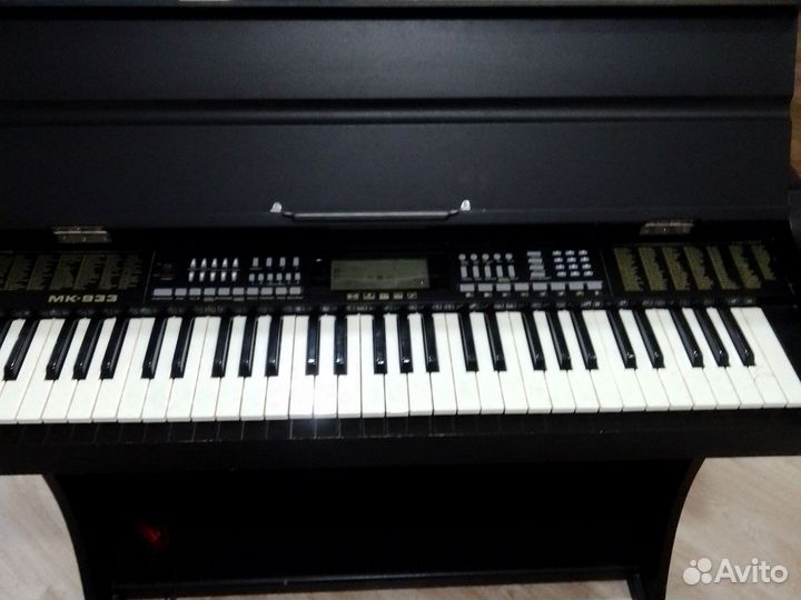 Цифровое пианино бу 63 клавиши