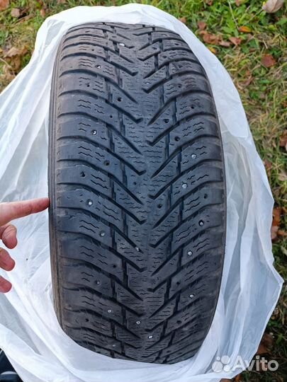 Nokian Tyres Hakkapeliitta 8 SUV 225/60 R18 104T