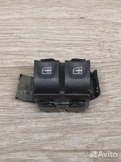 Кнопка стеклоподъемника Renault Arkana