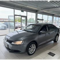 Volkswagen Jetta 1.6 MT, 2012, 199 000 км, с пробегом, цена 935 000 руб.