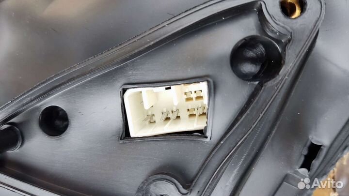 Зеркало заднего вида