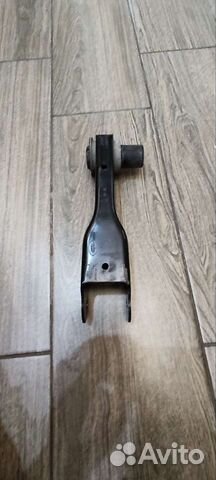 Рычаг задний