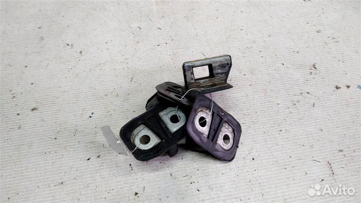 Ответная часть замка двери км-т Audi 100 C4 91-94г