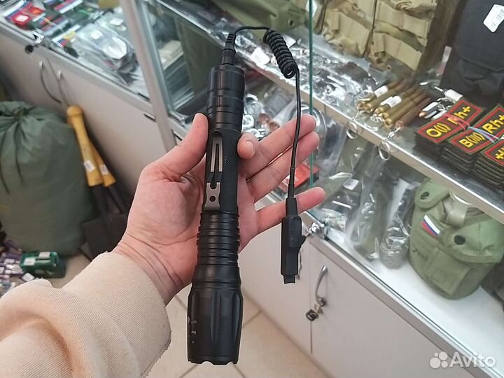 Фонарь подствольный огонь 709