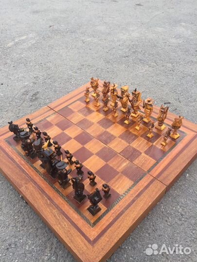 Шахматы резные