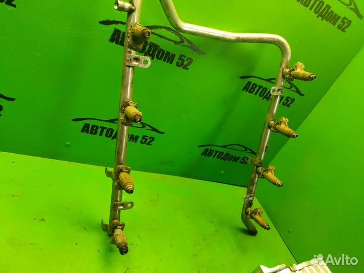 Рампа топливная Mercedes 220