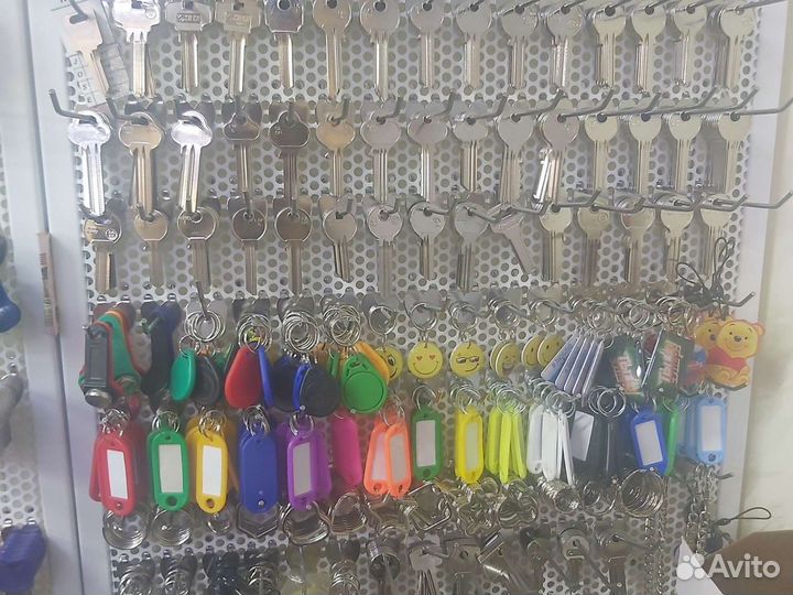 Изготовление ключей, домофоны, пик ключи, пульты