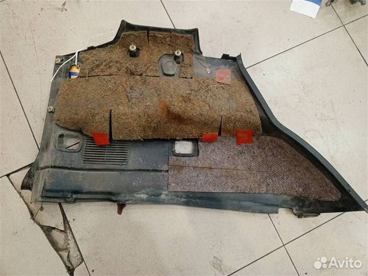 Обшивка багажника правая Mitsubishi Pajero iO 199