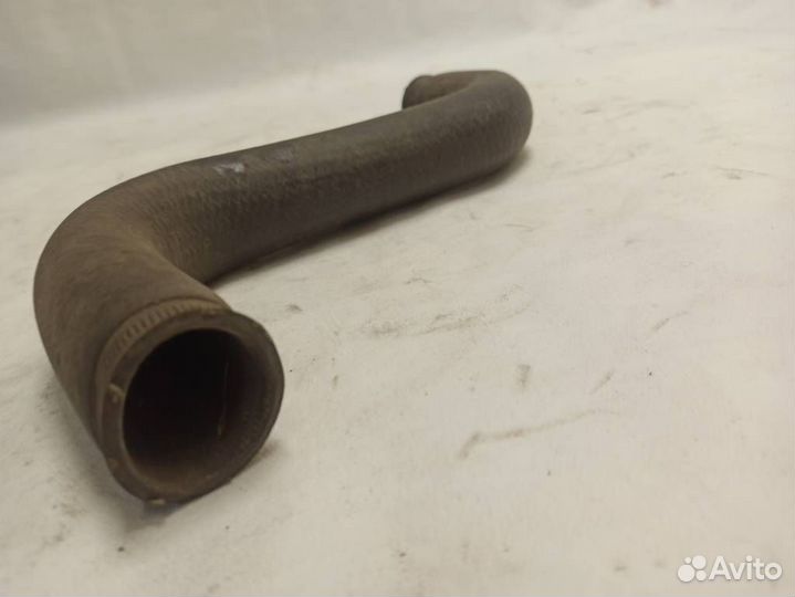 Патрубок системы охлаждения