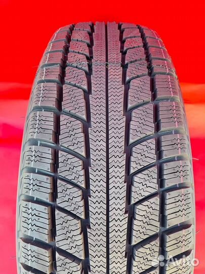 Triangle TR777 215/70 R16 104T