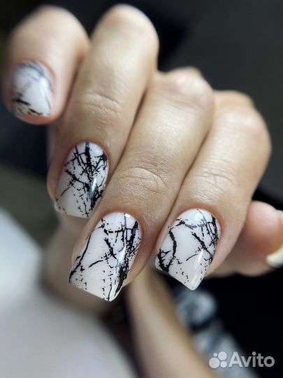 Маникюр и педикюр