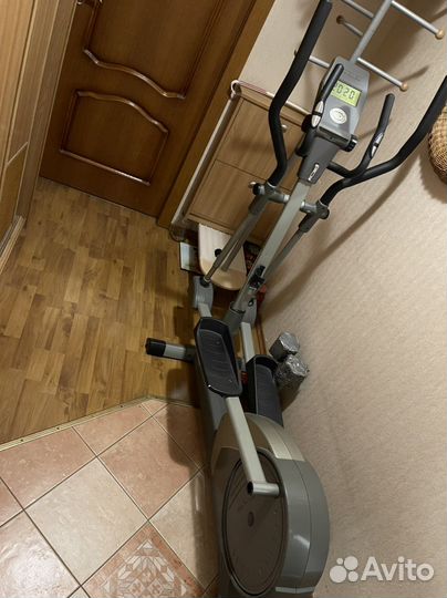 Эллиптический тренажер torneo