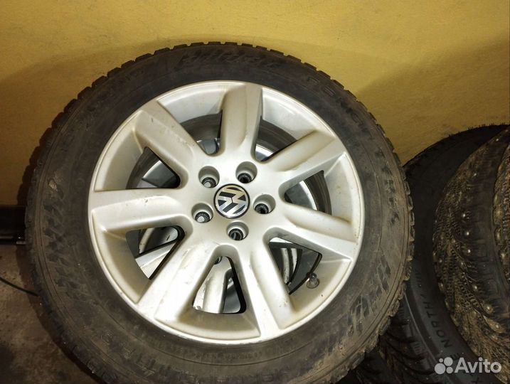 Nokian Tyres Hakkapeliitta 9 185/60 R15