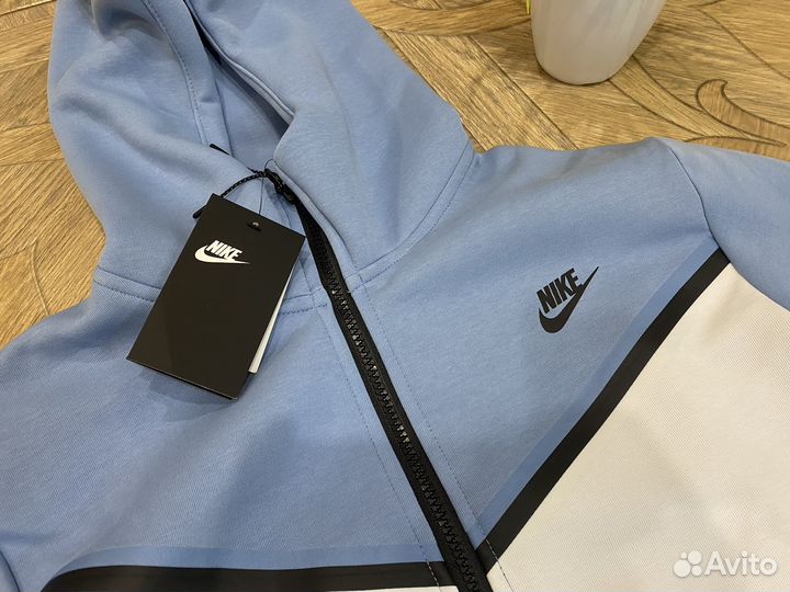 Nike Tech Fleece