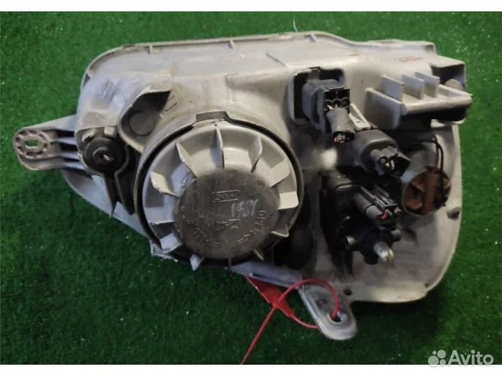 Фара левая Hyundai Santa Fe 2004