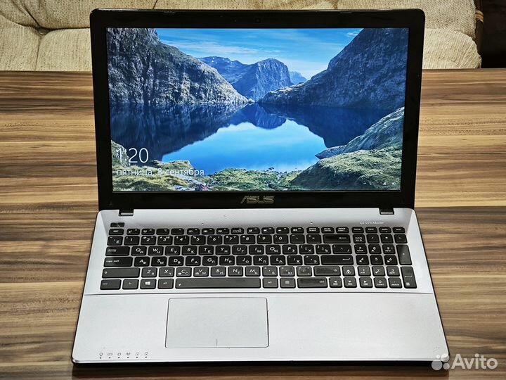 Игровой ноутбук Asus X550C (i5, GT 710M, SSD 256)