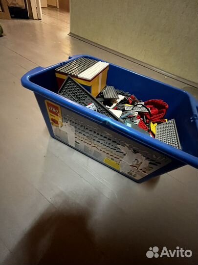 Коробка Lego