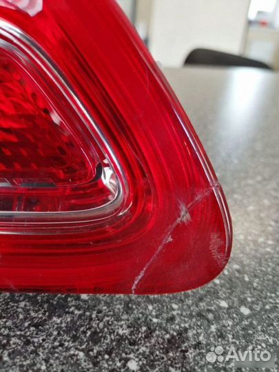 Фонарь задний левый внутренний Opel Astra J