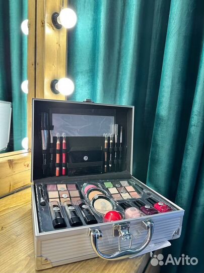 Подарочный Косметический набор 2K Beauty