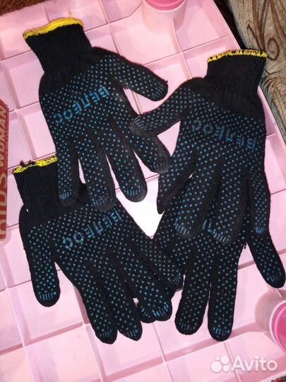 Перчатки строительные в большом колличестве