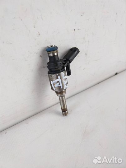 Форсунка инжекторная электрическая ауди A5 Sportb