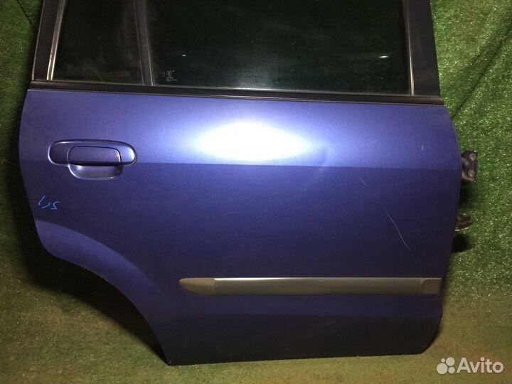 Дверь задняя правая Mazda Premacy CP8W Пустая
