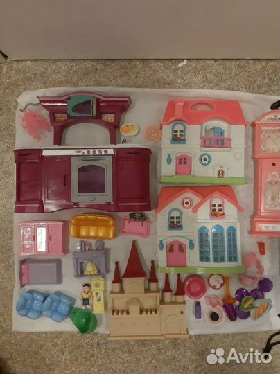 Кухня для кукол и домик для кукол