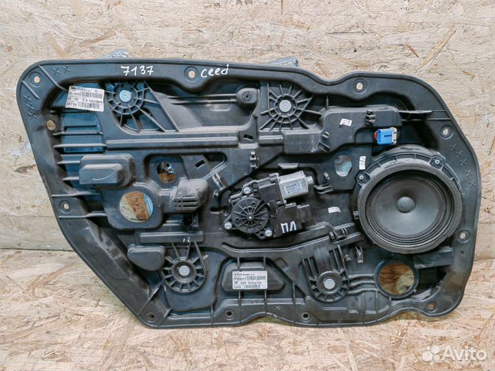Стеклоподъемник электр. передний левый Kia Ceed