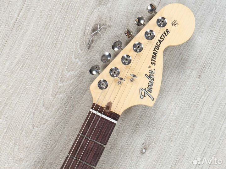 Электрогитара Fender Stratocaster USA + Аксессуары