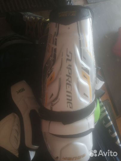 Продам комплект хоккейной формы. На взрослого