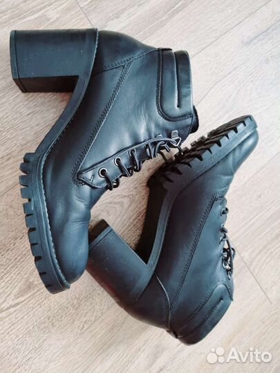 Демисезонные ботильоны Mascotte кожаные 40р-р