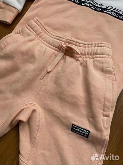 Спортивный костюм adidas