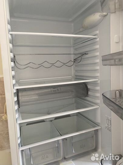 Холодильник Hotpoin-Ariston RMB 12002