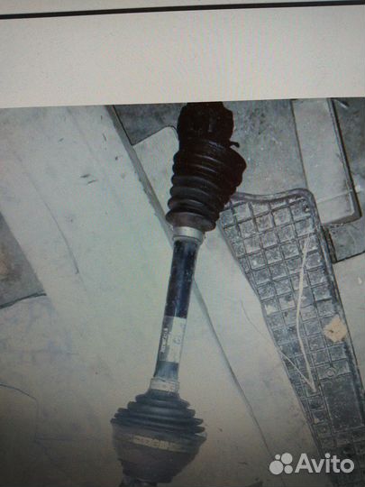 Левый привод с наружней гранатой Фольксваген Кадди