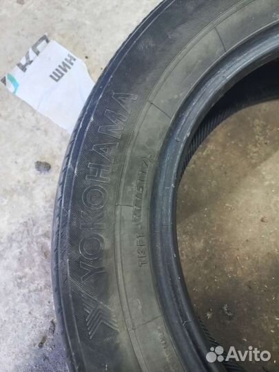 Yokohama BluEarth E70 215/60 R16