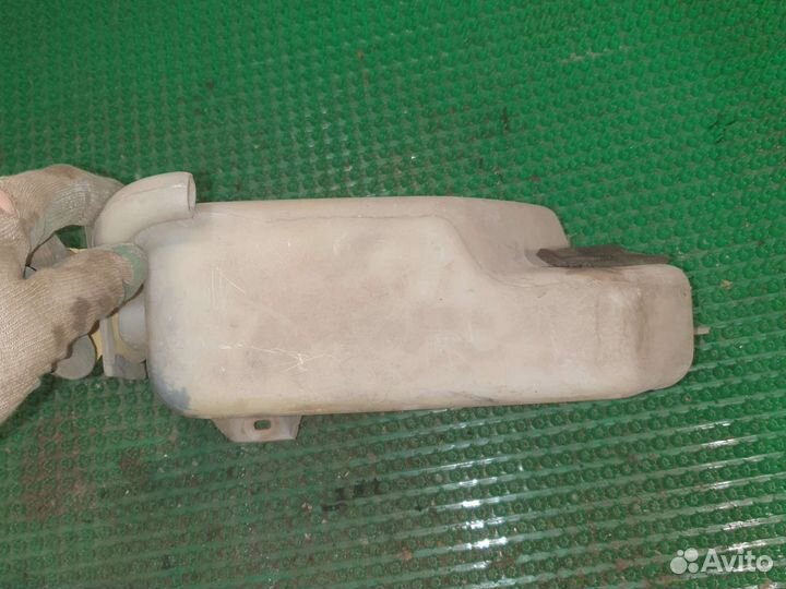 Бачок расширительный Крайслер Вояджер Додж Караван