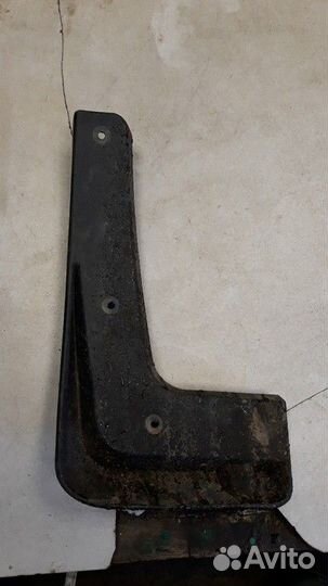 Брызговик передний правый Kia Sportage