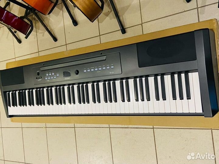 Цифровое фортепиано новое Ringway RP-25