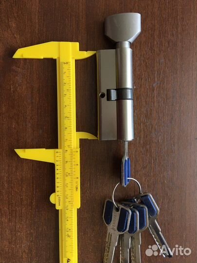 Корпус замка, личинки